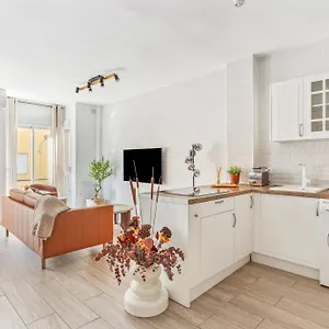 Epidemia & Quite Bedrooms By Ele Apartamento